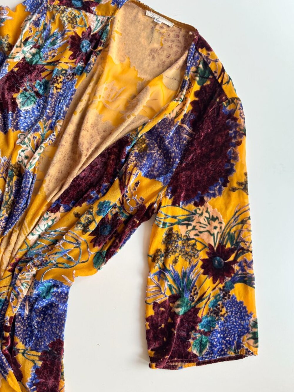 Anthropologie FLOREAT Aurelia Yellow Floral Burnout Velvet Kimono, One Size - Picture 7 of 13